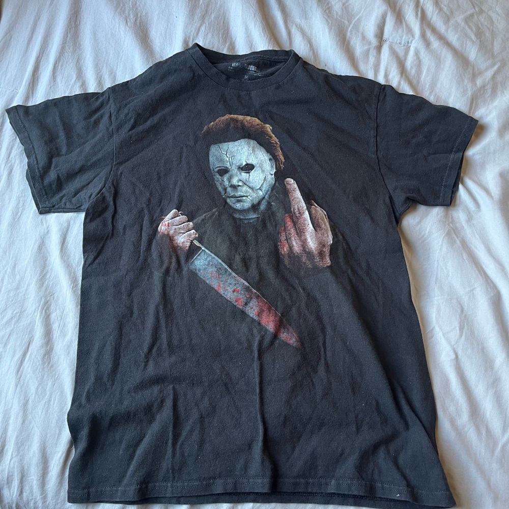 Black Graphic Horror Movie T-Shirt with Knife Print